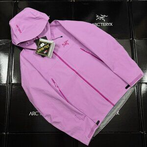 Arc'teryx fuchsia ski jacket, size S, waterproof and windproof.